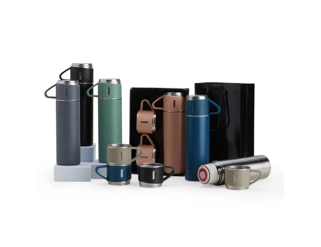 Kit de garrafa térmica com xícaras